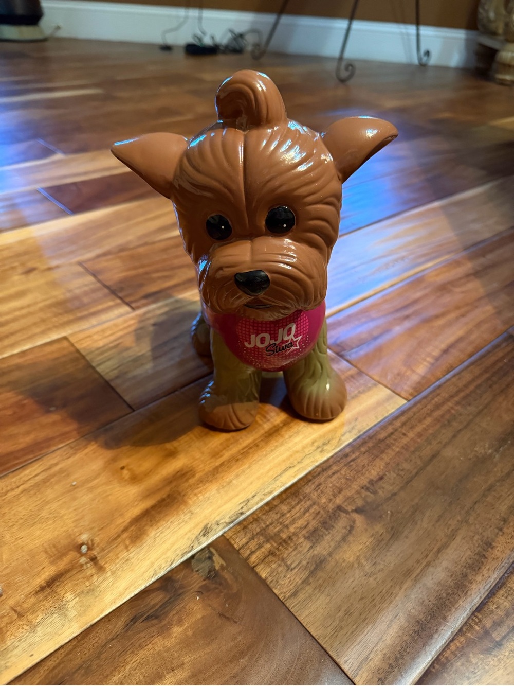 jojo Siwa Yorkie piggy bank. Chipped paint on tail